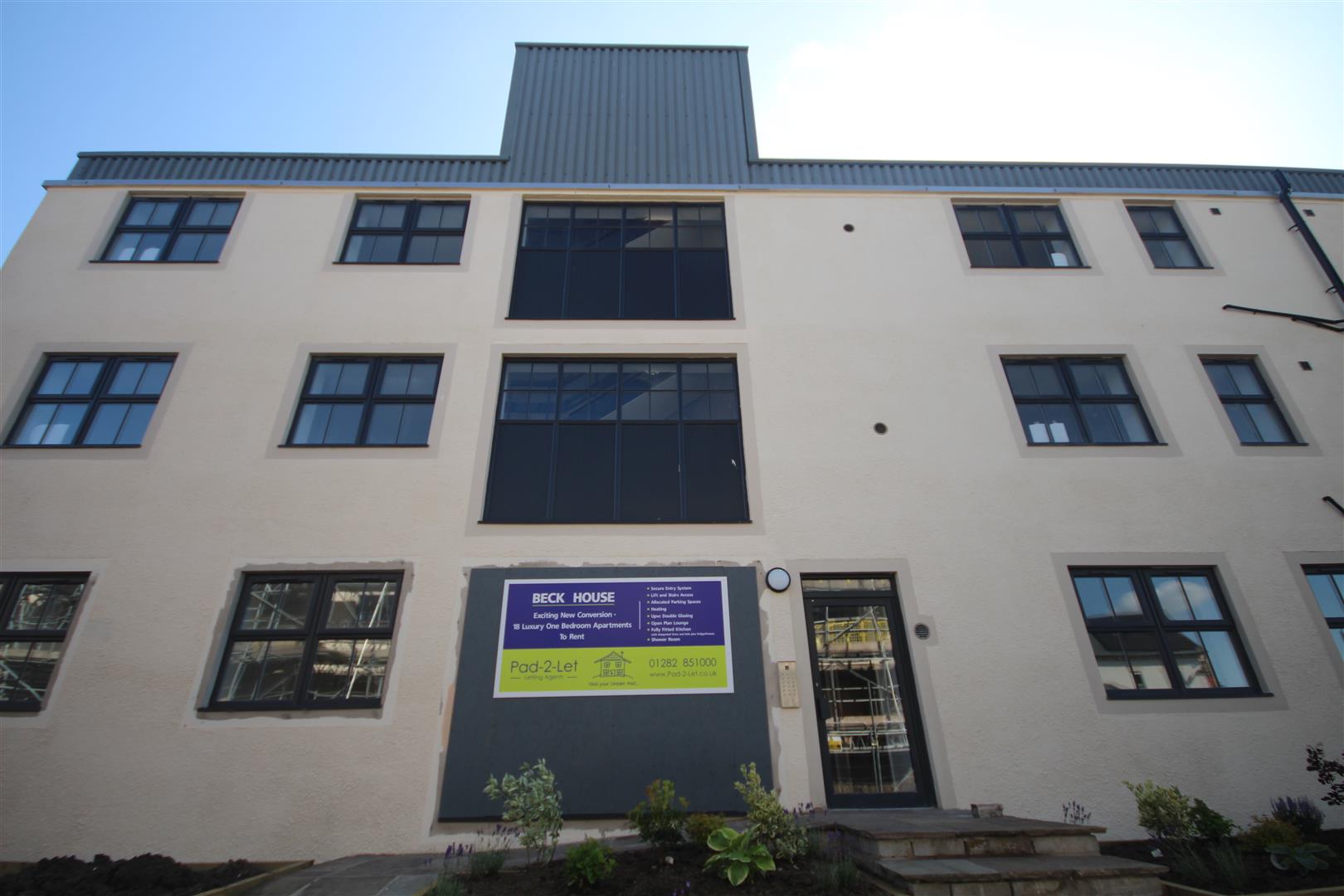 1 bedroom apartment To Let in Earby - IMG_7657.jpg